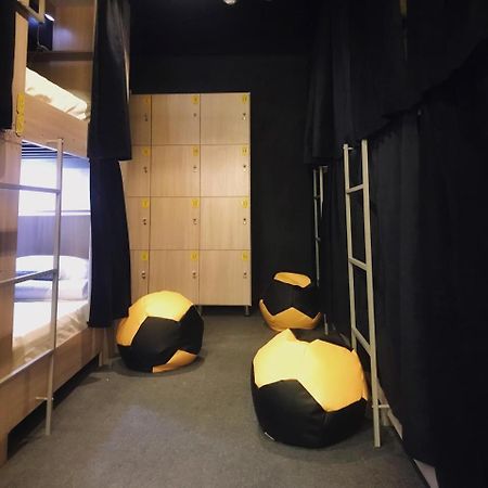 Yellow Park Hostel Koktobe Екстер'єр фото