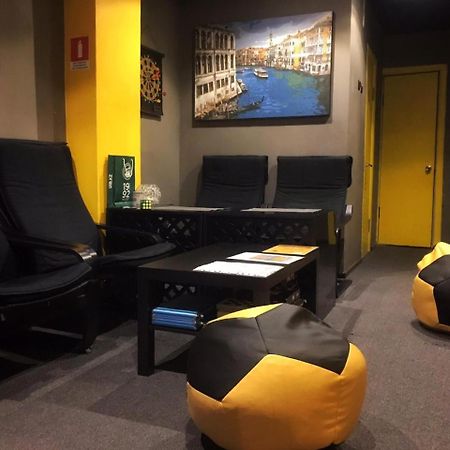 Yellow Park Hostel Koktobe Екстер'єр фото